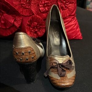 Tod's Brown and Gold Heels with Bow Detail